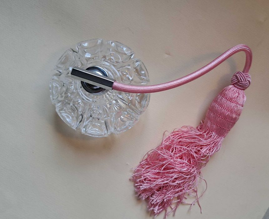 Flakon na perfumy z atomizerem