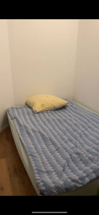 Room near to the center. No deposit.