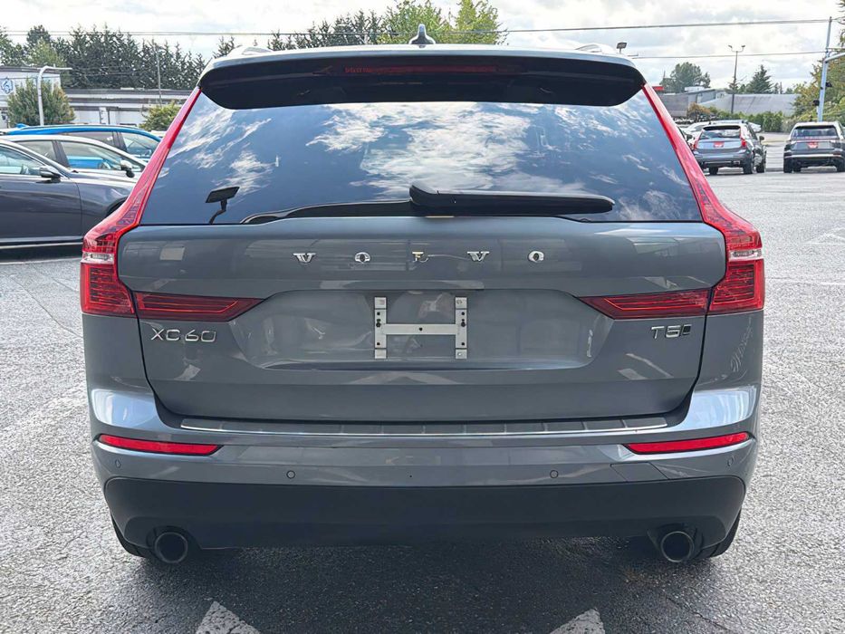 Volvo XC60 T5 Momentum      2020
