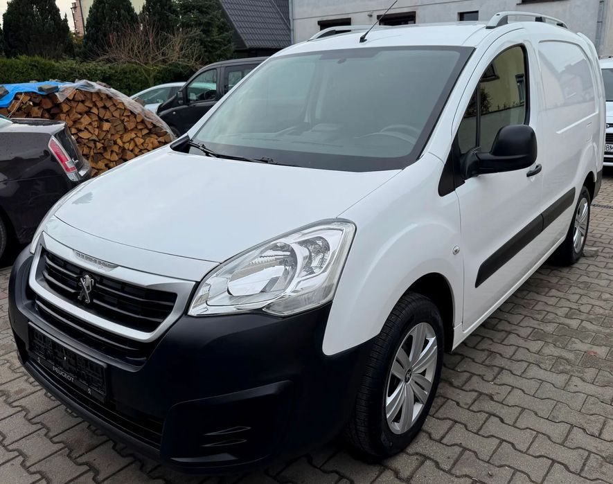 Peugeot PARTNER  Wersja Long L2 Relingi Klima Elektryka 3- osobowy Zobacz opis