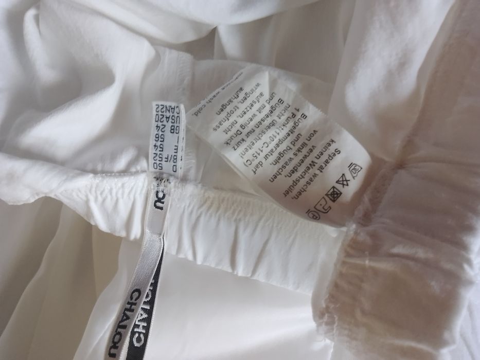 Стільний жіночий брючний комтюм