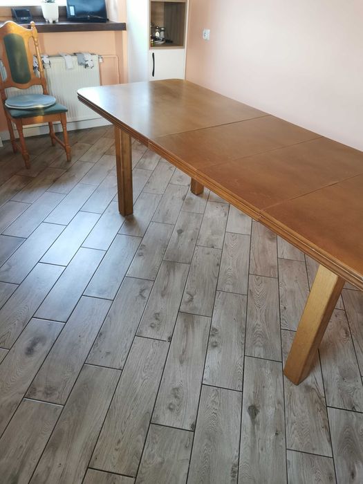 Stół drewniany do jadalni + 8 krzeseł