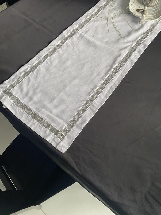 Bialy bieznik z cyrkoniami home&you