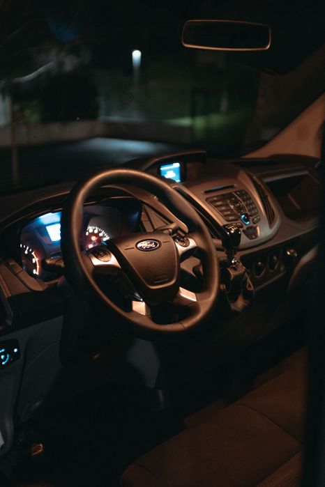 Campervan Autocaravana Ford Transit, autónoma, Conversão a estrear