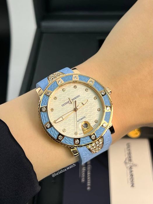 Часы Ulysse Nardin Lady Diver Marine ref. 8106-101 Золото Бриллианты