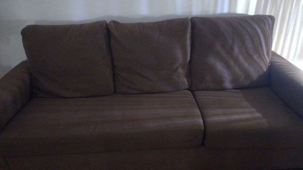 Sofá 3 lugares em tecido