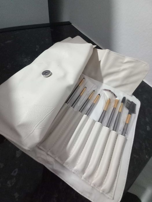 Mala Maquilhagem mais kit 23 pinceis