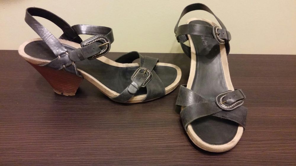 Sandały Clarks roz.40/uk6,5 czarne skórzane