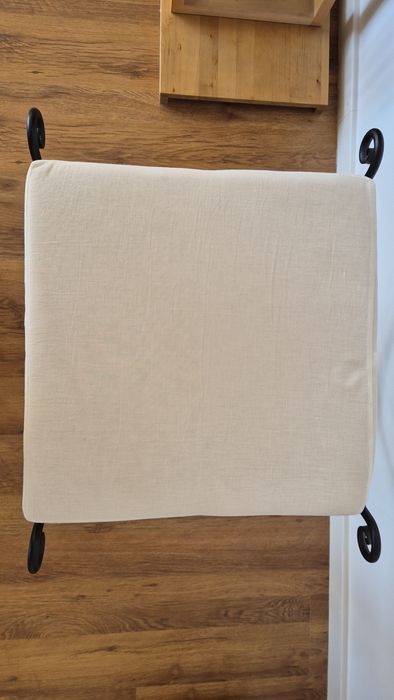 Banqueta com almofada