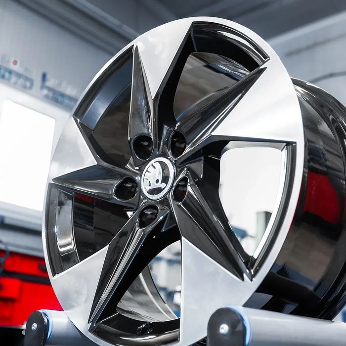 NOWE ORYGINALNE Felgi / Koła 17" - Skoda Octavia SuperB Karoq Kodiaq