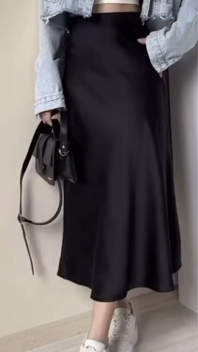 Атласні спідниці.Нові! від 40  до 58 розміру