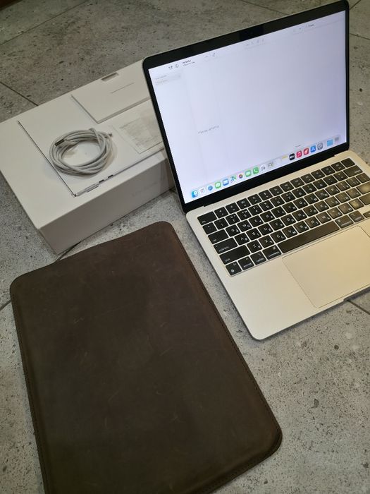 MacBook Air M2 8/256 2022