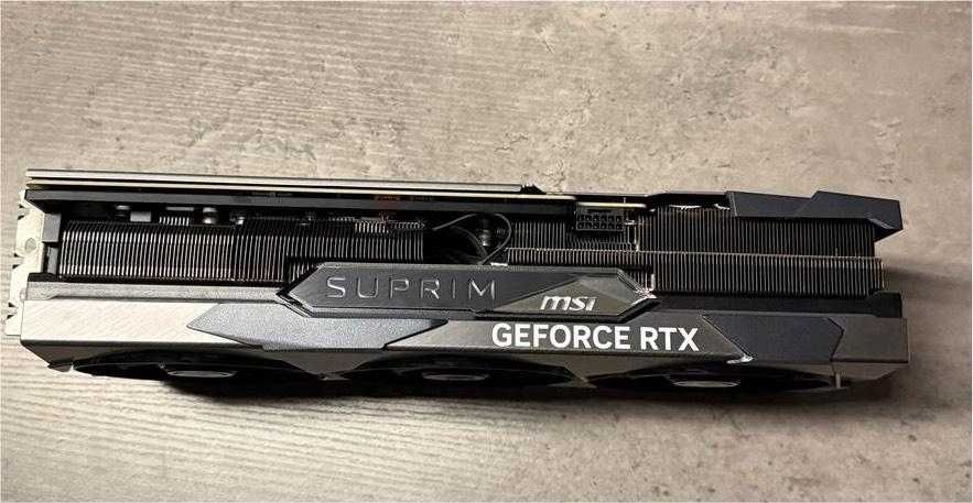 Placa gráfica MSI Suprim X GeForce RTX 4070 Ti