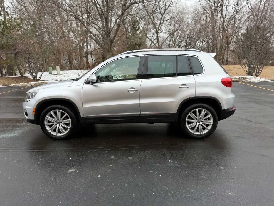 Volkswagen Tiguan      2015