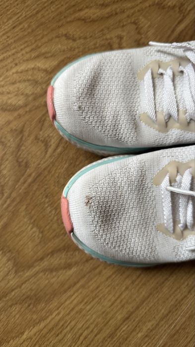 Женские кроссовки Skechers 37р.