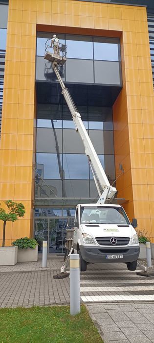 Zwyżka Kraków – podnośnik koszowy 24h | Wynajem