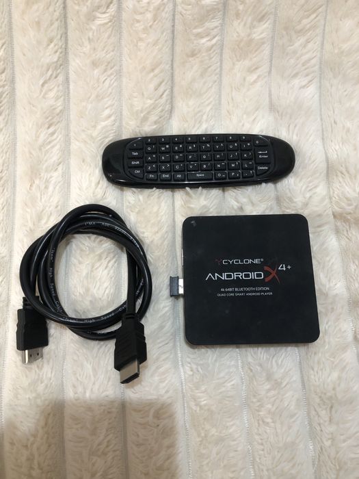 Приставка медіаплейр tv