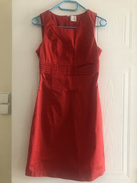 Czerwona elegancka sukienka wizytowa Camaieu rozm 36