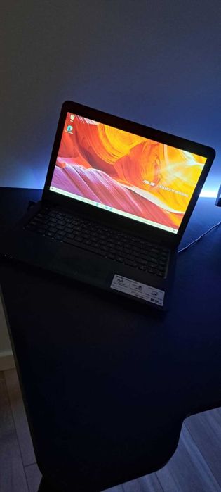 Laptop Asus E402Y w 100% Sprawny