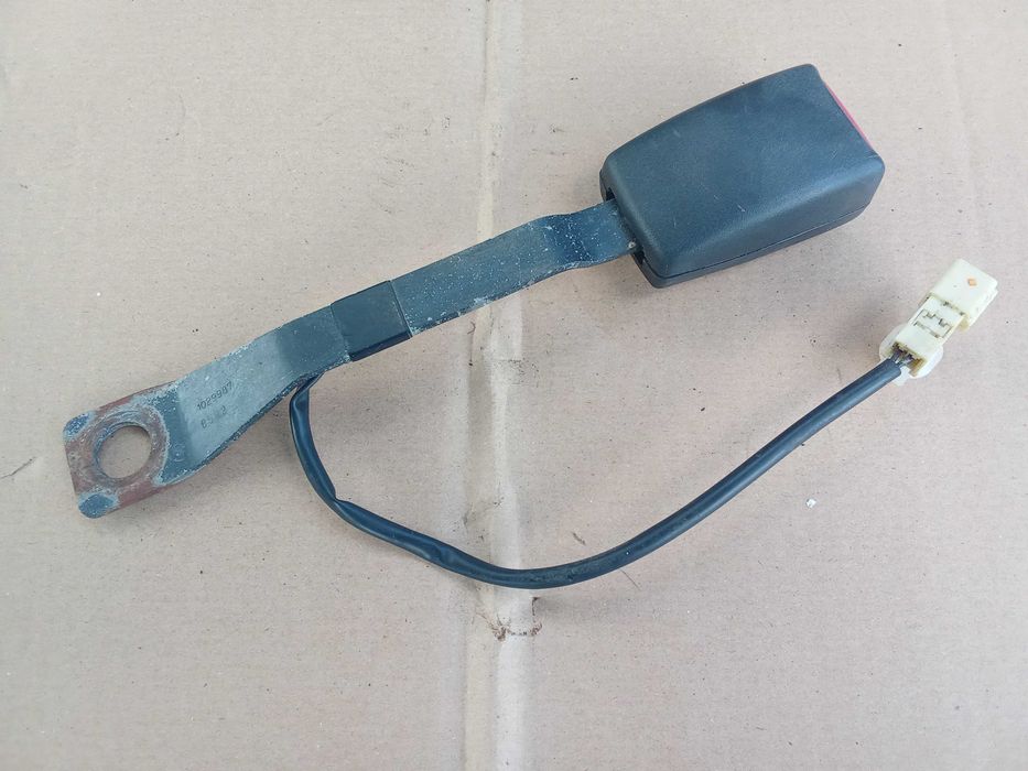 Suzuki grand Vitara II zapinka pasa lewa kierowca