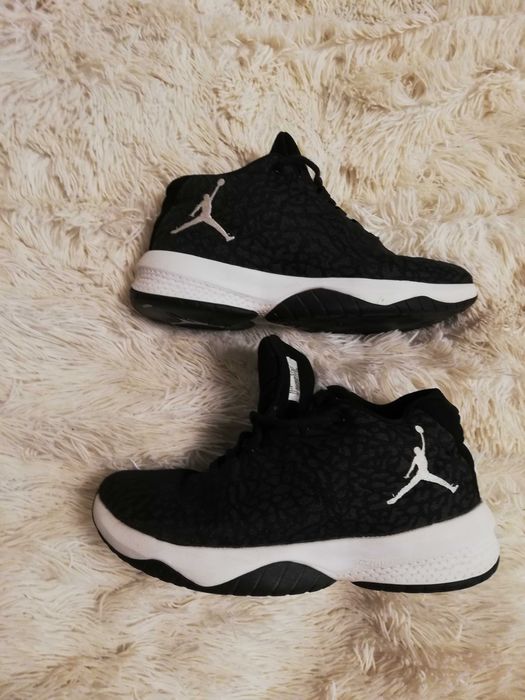 buty Nike Jordan 38,5 B. Fly GS model 881446  009