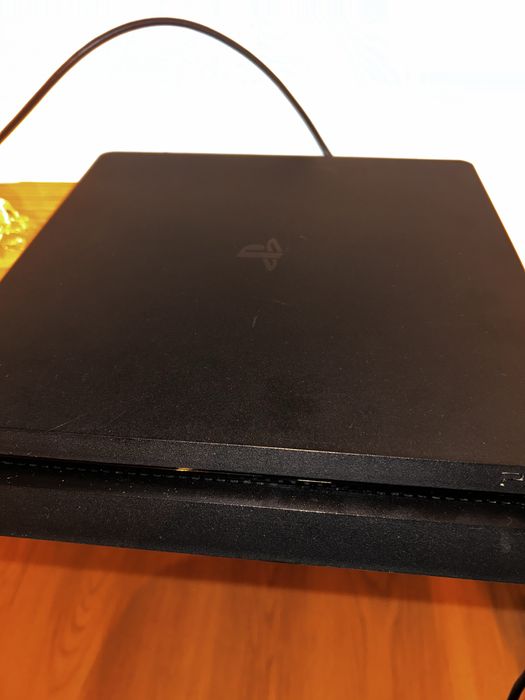 Vendo Playstation 4 Slim e Xbox One comjunto