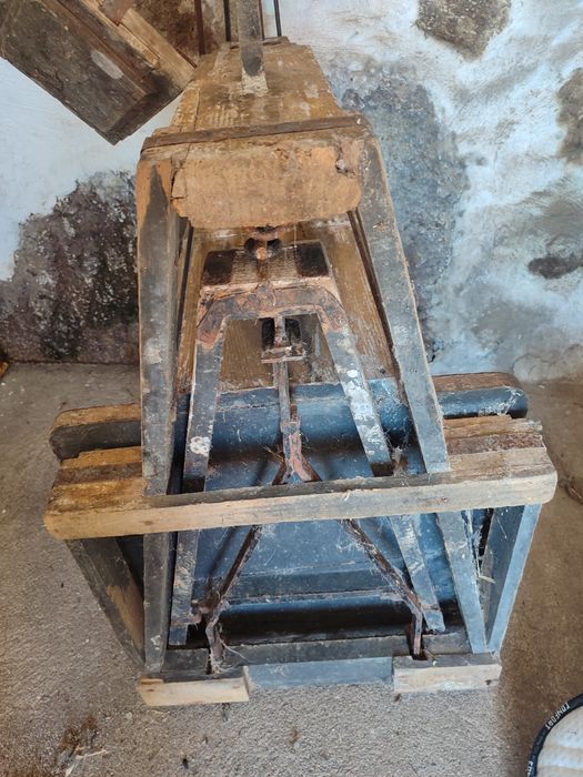 Balança muito antiga