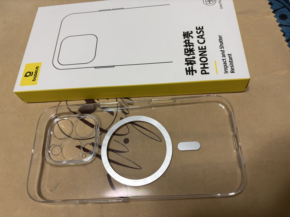 Capa com Magsafe para iphone 16 Pro  Baseus