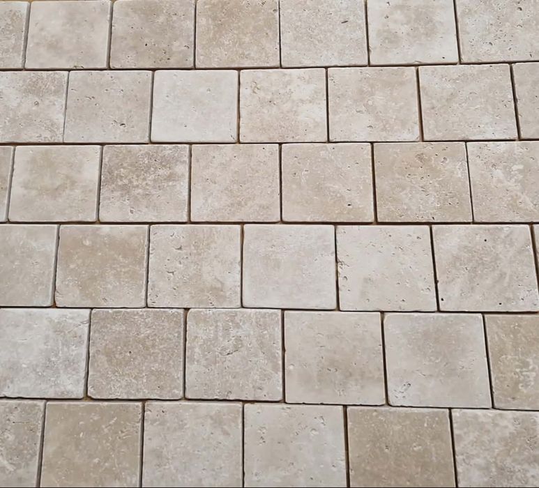Promocja do 31.08.2026!Kamień naturalny trawertyn Super Light Premium 10cm x 10cm bębnowany.