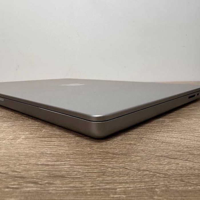 Macbook Pro 16" 2021 M1 Max / 64Gb DDR5 / SSD 1000Gb (код: M1437)
