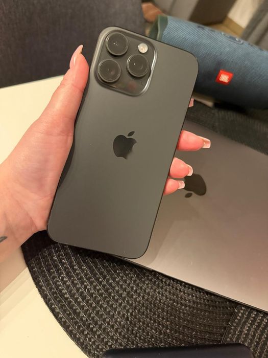 15 pro max черный в идеальном состоянии, 256 гб