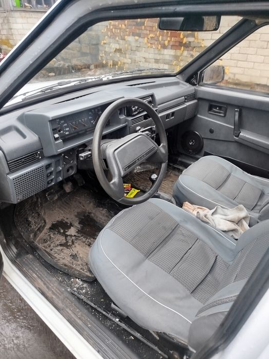 Продам ВАЗ 2109 все працює сів поїхав