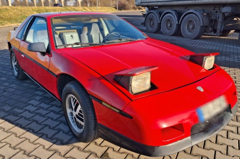 Pontiac Fiero 2.5i