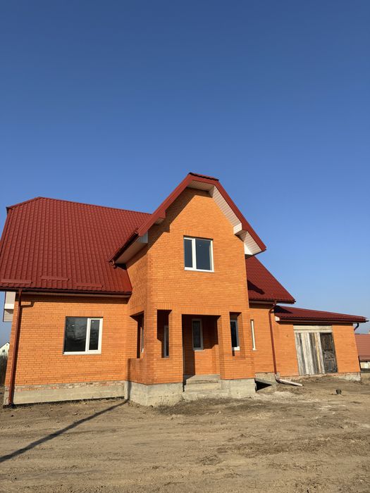 Продаж цегляного  будинку в с.Лище