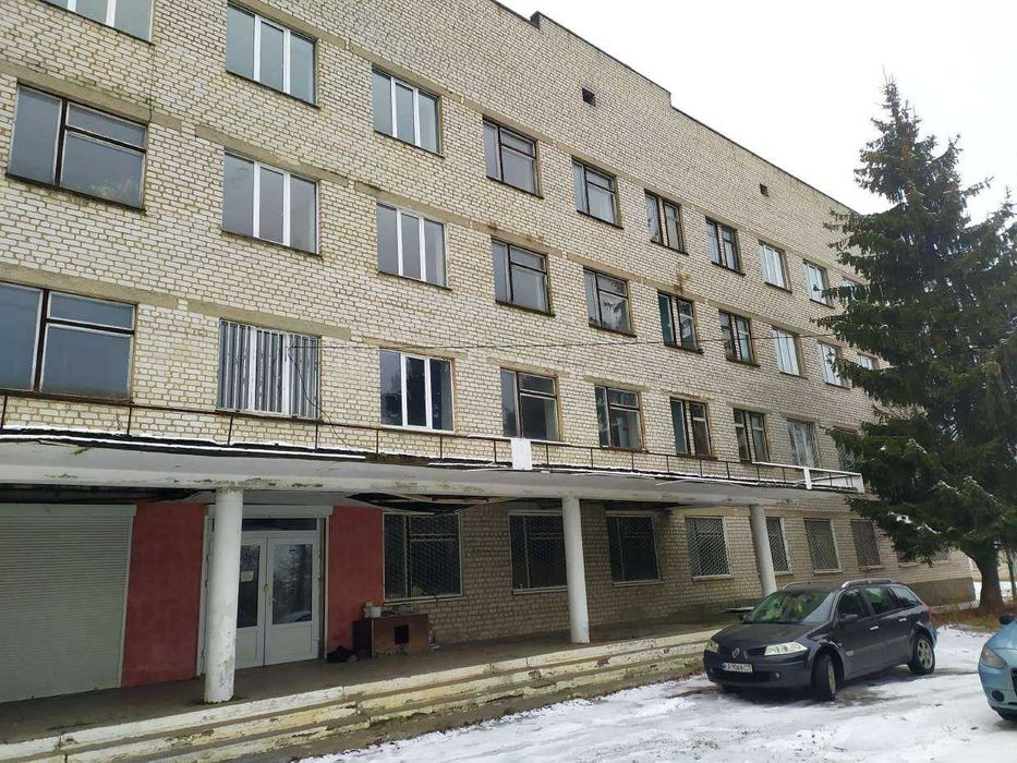 4-х поверхова нежитлова будівля 3883,9 кв. м, вул. Сергія Кемського, 69