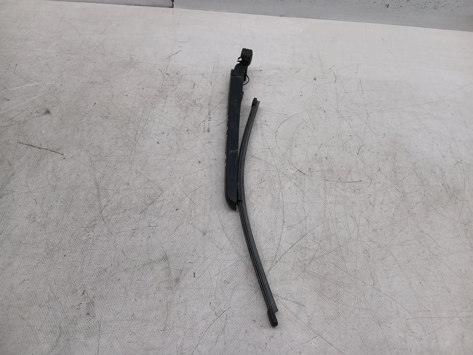 Haste / braço de escova limpa vidros trás AUDI A4 Avant (8W5, 8WD, B9)