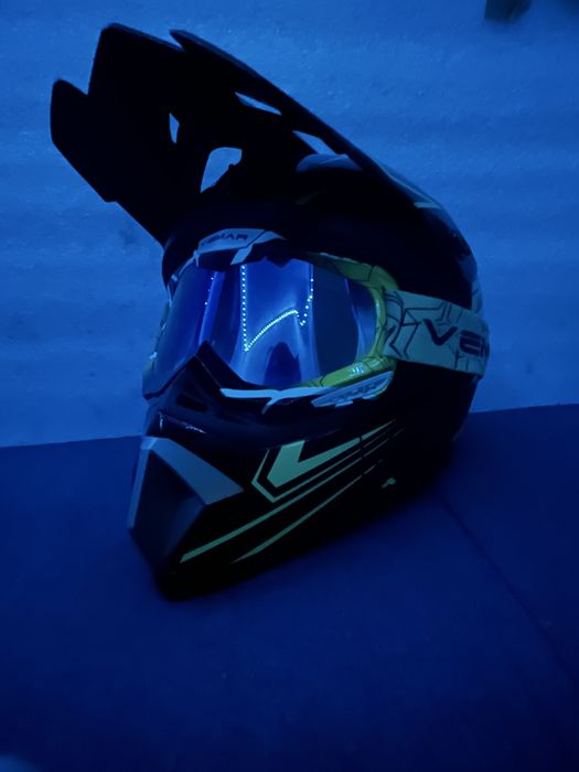 Продам шлем мотокросный