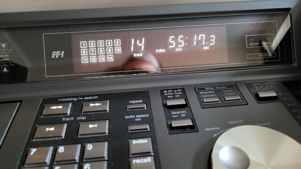 Technics Compact Dysk Player SL -P1200