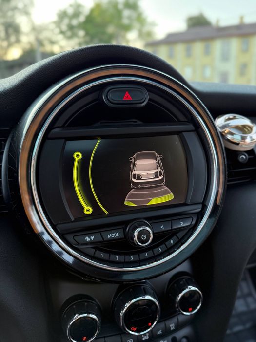 MINI Cooper F56 2014 1.5 червоний