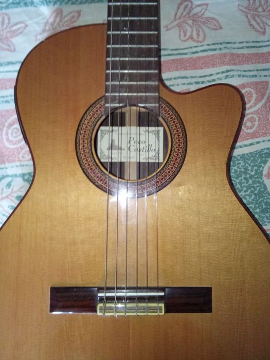 Guitarra Paco Castilho 232TE