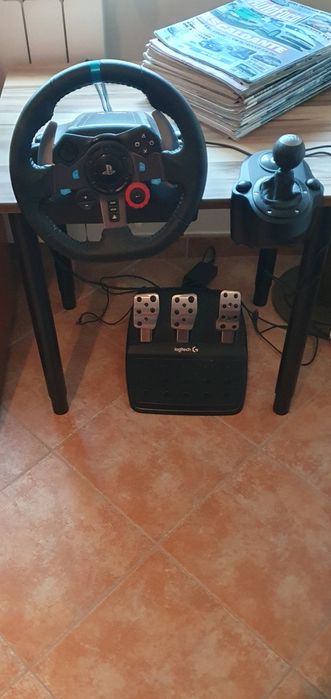 LOGITEC G29 Steering Wheel (shifter and pedals)64585249974657121