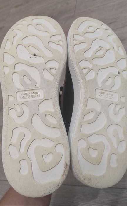 Кросівки жіночі Alexander McQueen
