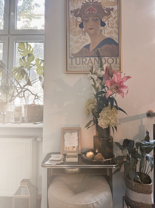 Krowoderska | Szlak | Wynajem stanowisk / co working tatuaż  / gabinet / studio w centrum / tatuaż, masaż, usługi
