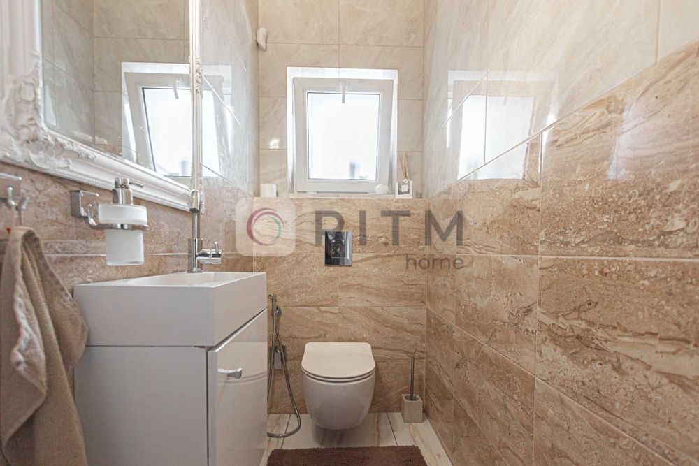 Продаж будинок з ремонтом 320м2 в с. Сокільники, вул. Довбуша.