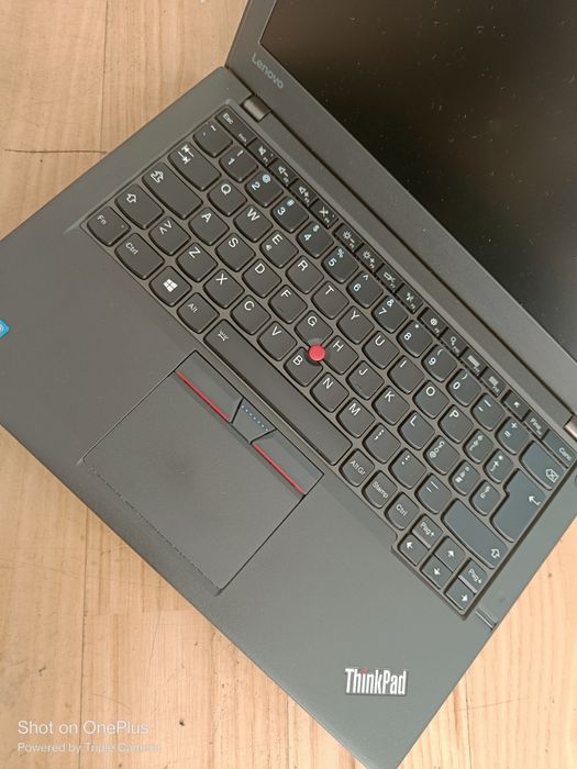 Laptop Lenovo ThinkPad x260 i5 8gb ram  256gb