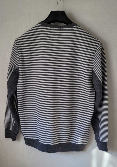 Męski sweter w paski