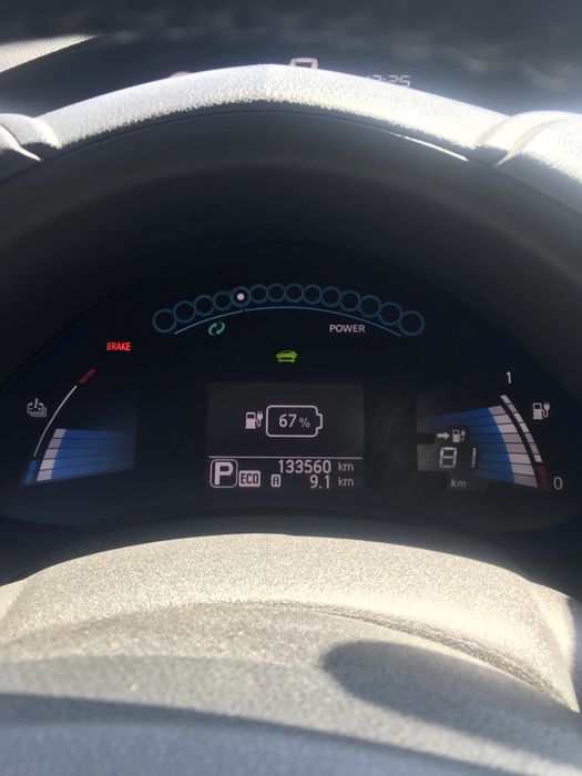 Продам Nissan Leaf