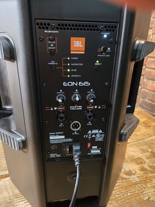 JBL EON 615, kolumna aktywna + futerał