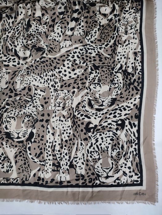 Подарок платок палантин шарф Marc Cain Sports