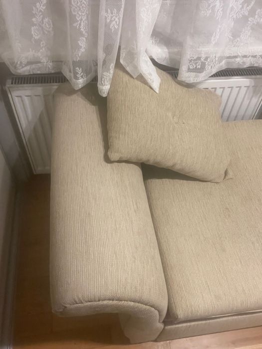 Tapczan rozkładany z pojemnikiem